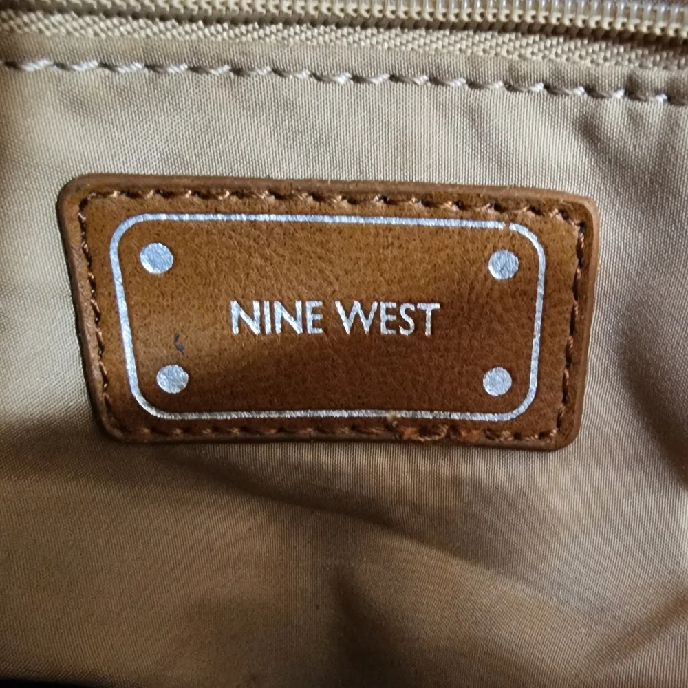 Nine West nine west